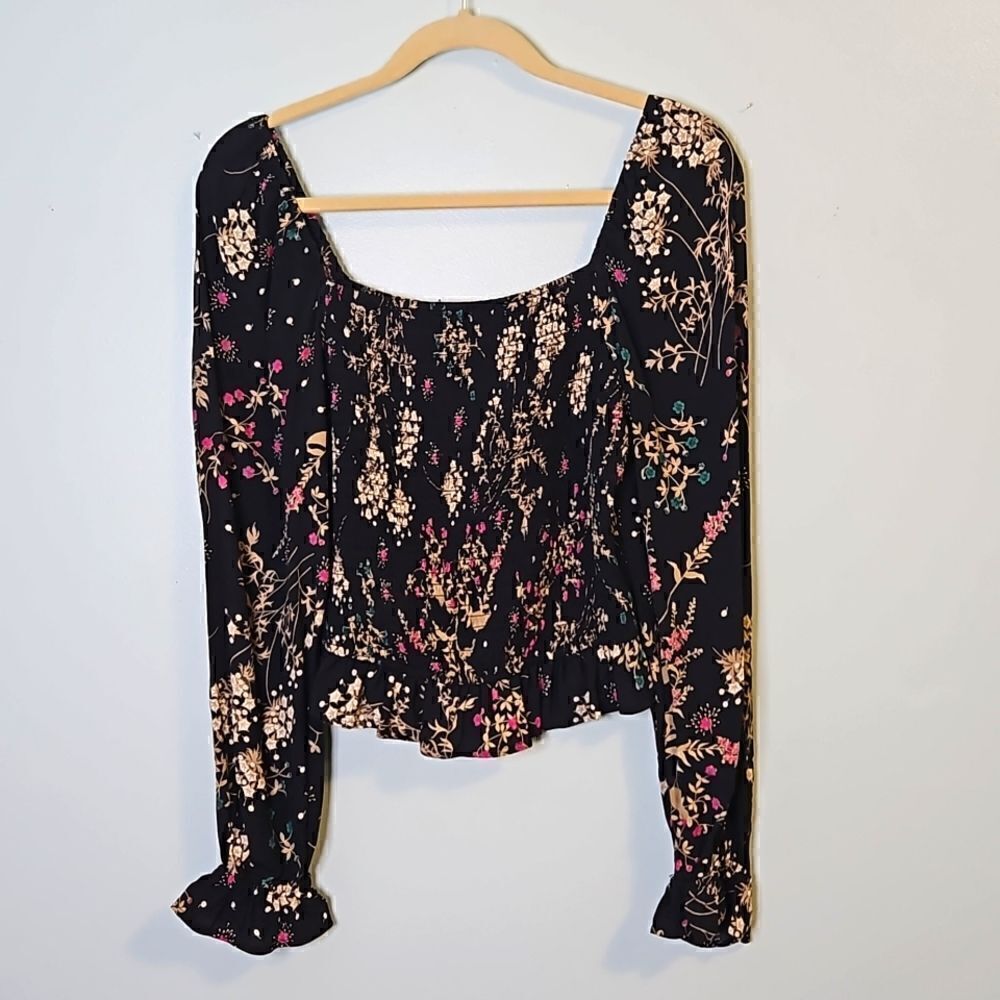 Love Stitch, black printed long sleeved cropped top. Size M.